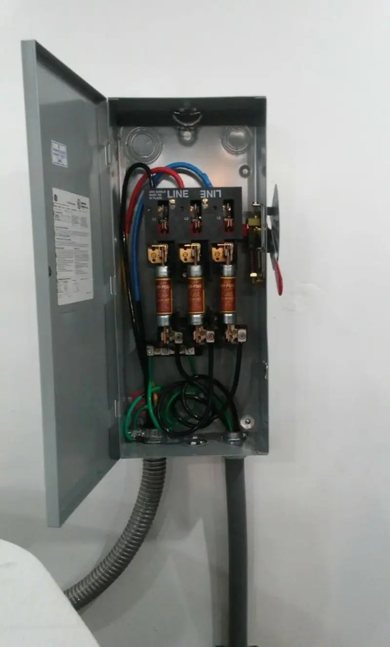 Three-phase disconnect switch installed for Electrical Wiring & Rewiring in Schuyler